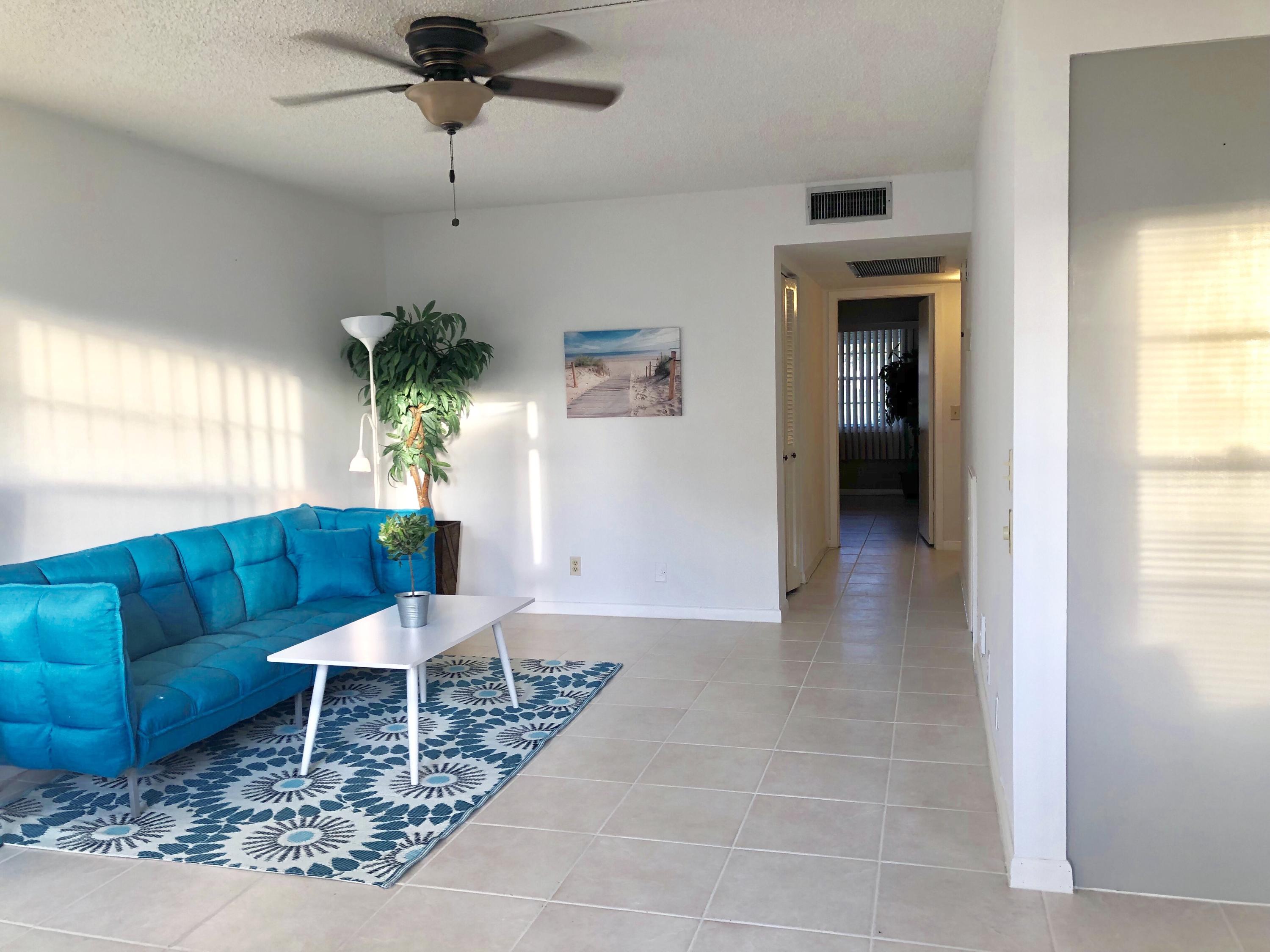 1078 Yarmouth C Boca Raton, FL 33434 - Photo 7 of 19 IMG_2514