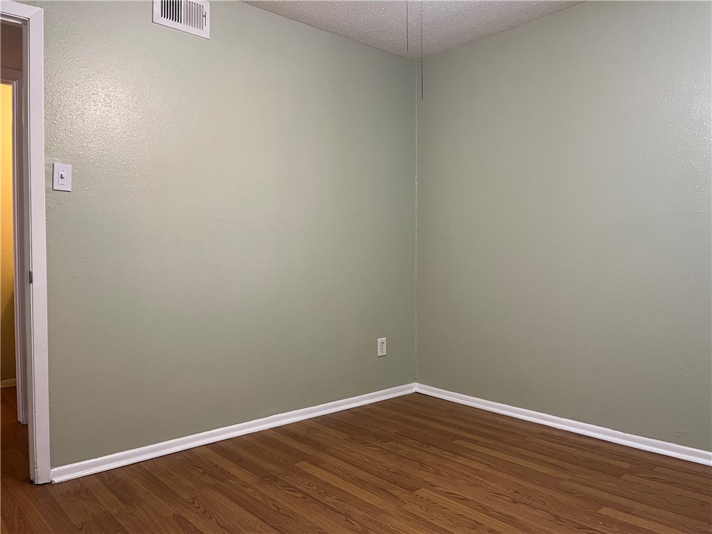 1408 Moore Avenue, Unit B Portland, TX 78374 - Photo 10 of 27