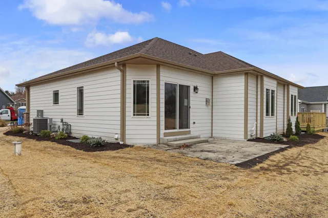 $414,900 | 596 Tindall's Nest, Twin Lakes, WI 53181