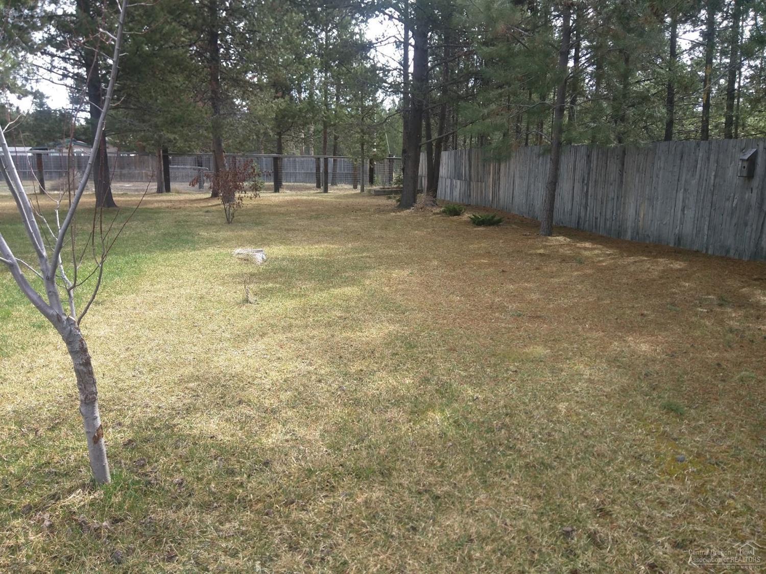 6733 Rosa Lane La Pine, OR 97739 - Photo 11 of 25 Gallery Image 11
