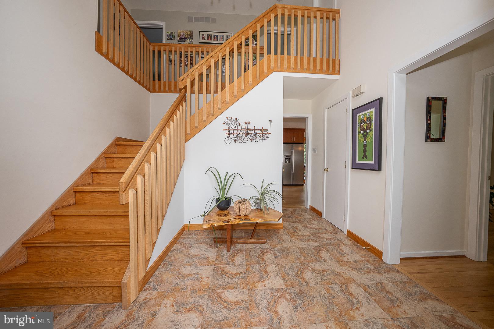 820 Weadley Road Radnor, PA 19087 - Photo 4 of 39 Two Story Foyer