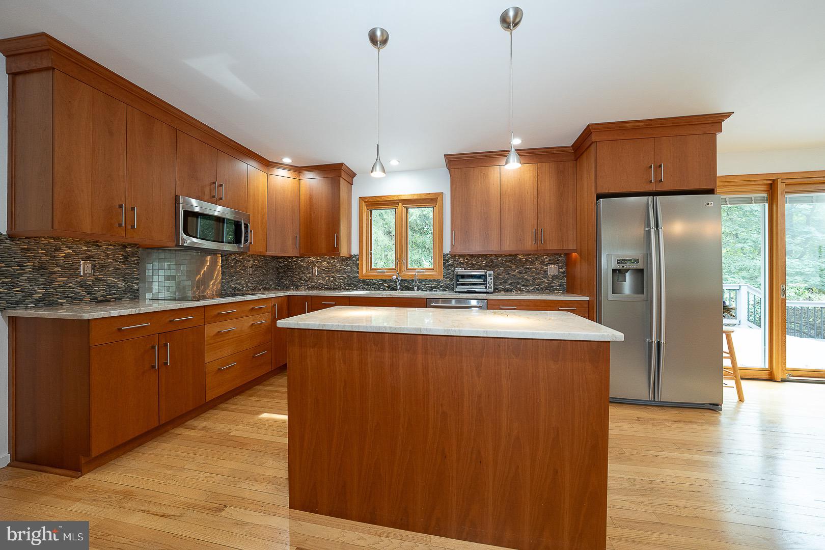 820 Weadley Road Radnor, PA 19087 - Photo 8 of 39 Kitchen Island for cooking