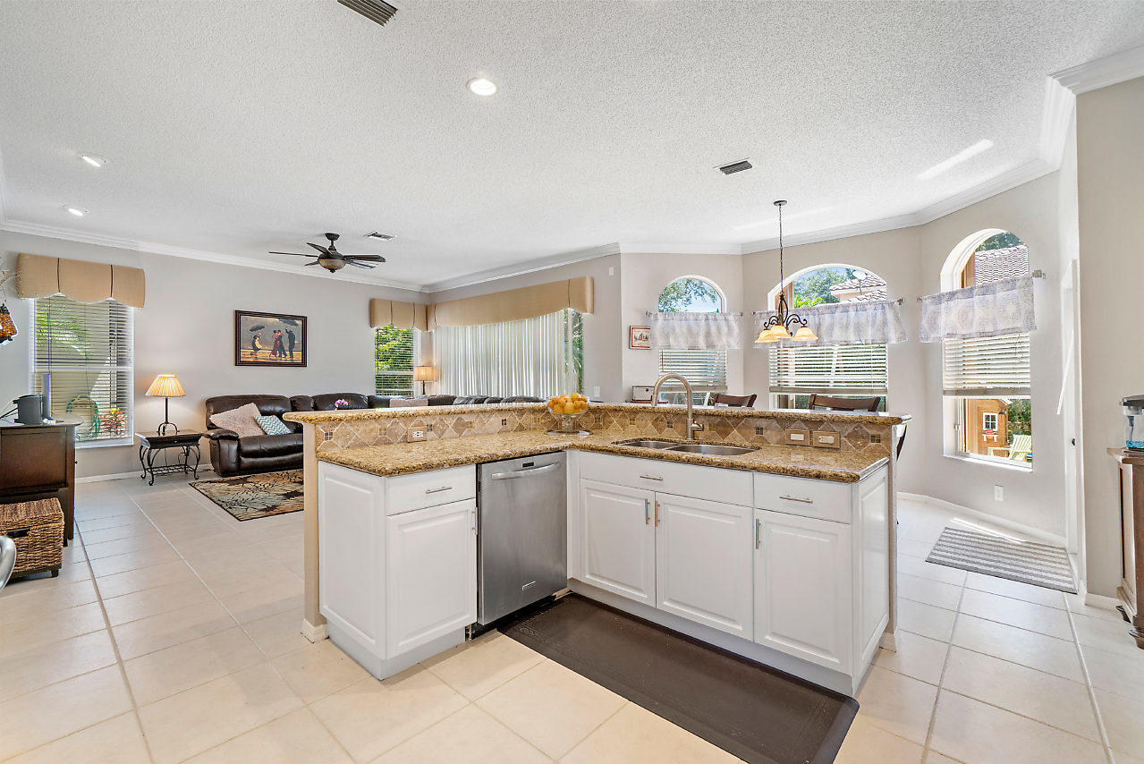 22330 Rushmore Place Boca Raton, FL 33428 - Photo 18 of 46 016-22330RushmorePl-BocaRaton-FL-small