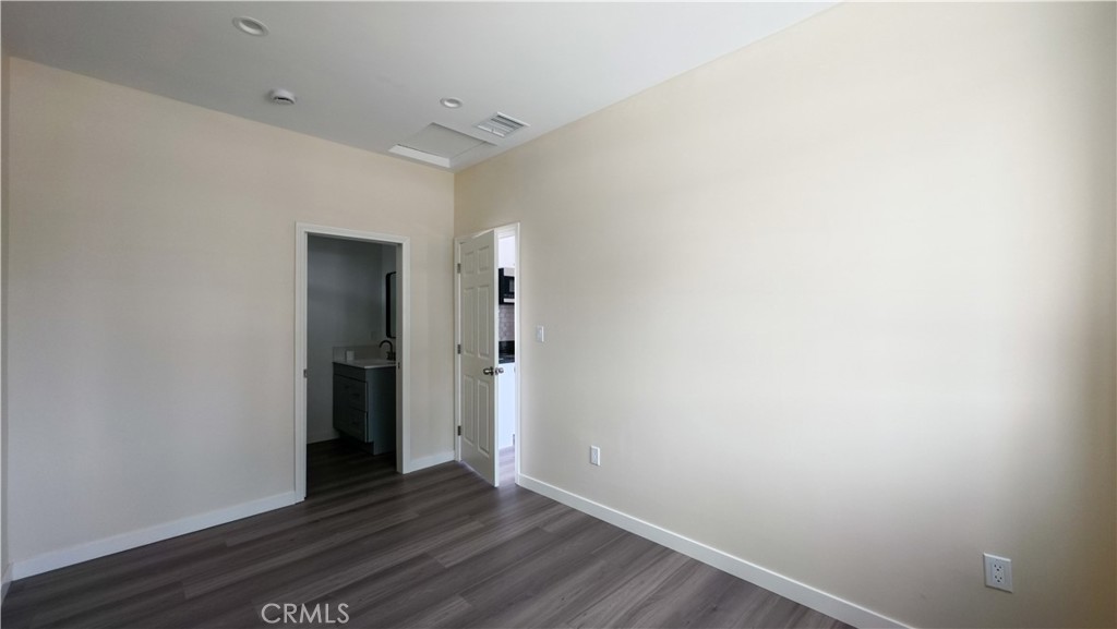 8435 Rincon Avenue Sun Valley, CA 91352 - Photo 11 of 70