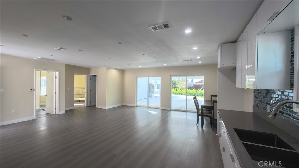 8435 Rincon Avenue Sun Valley, CA 91352 - Photo 2 of 70