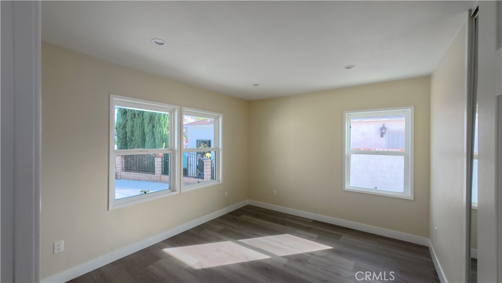 8435 Rincon Avenue Sun Valley, CA 91352 - Photo 3 of 70