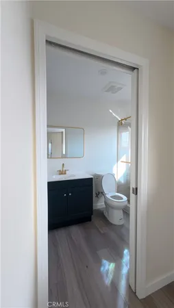 a close view of sink and tap