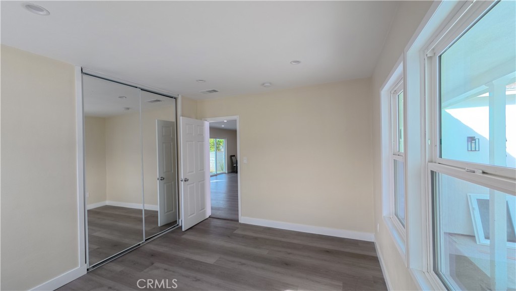 8435 Rincon Avenue Sun Valley, CA 91352 - Photo 4 of 70