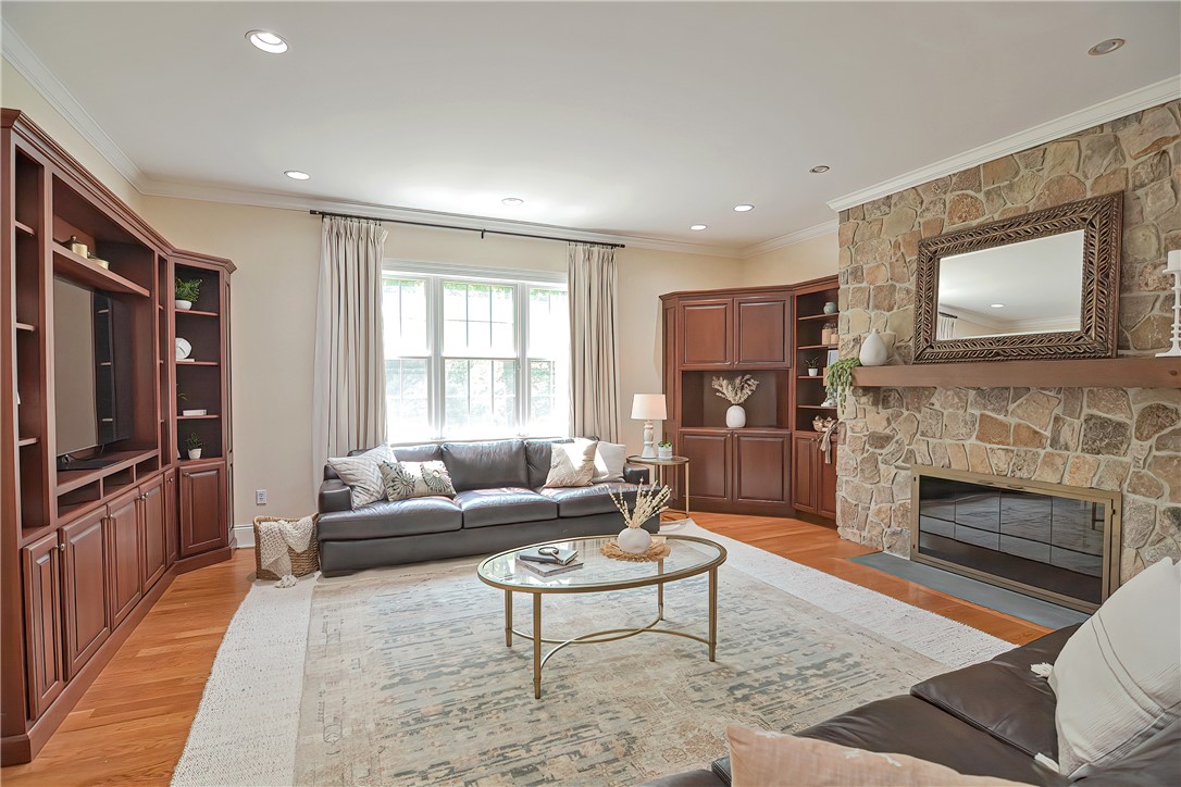 581 Pippin Orchard Road Cranston, RI 02921 - Photo 15 of 50