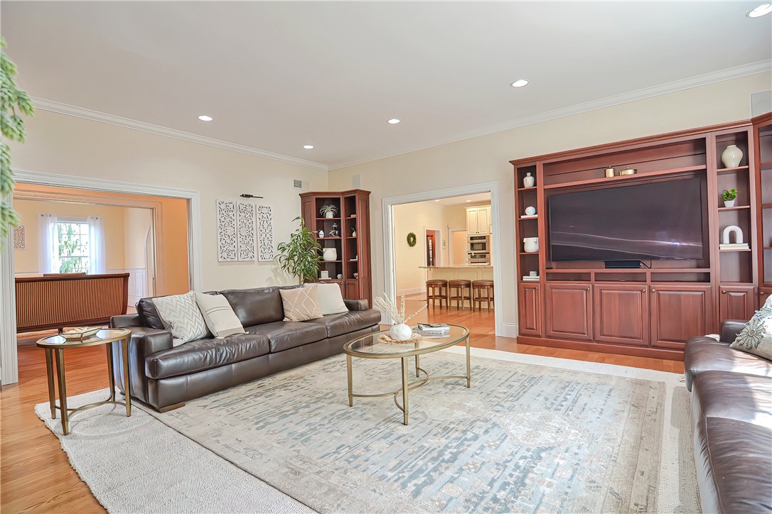 581 Pippin Orchard Road Cranston, RI 02921 - Photo 16 of 50