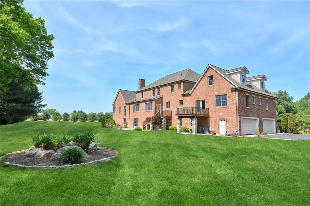 581 Pippin Orchard Road Cranston, RI 02921 - Photo 3 of 50