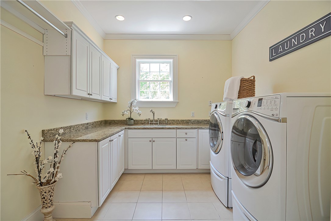 581 Pippin Orchard Road Cranston, RI 02921 - Photo 37 of 50