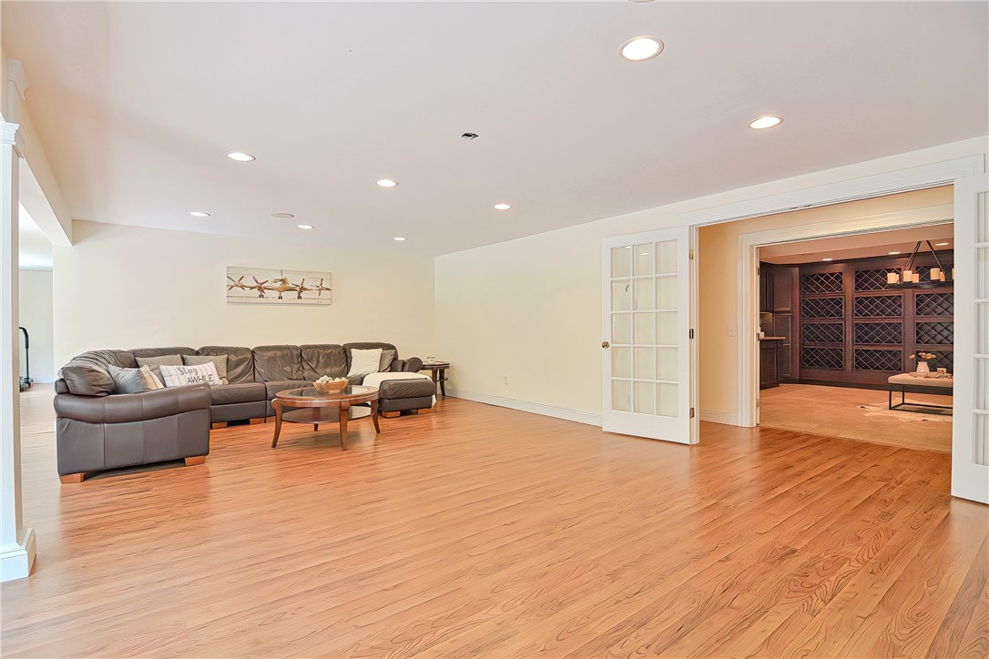 581 Pippin Orchard Road Cranston, RI 02921 - Photo 40 of 50