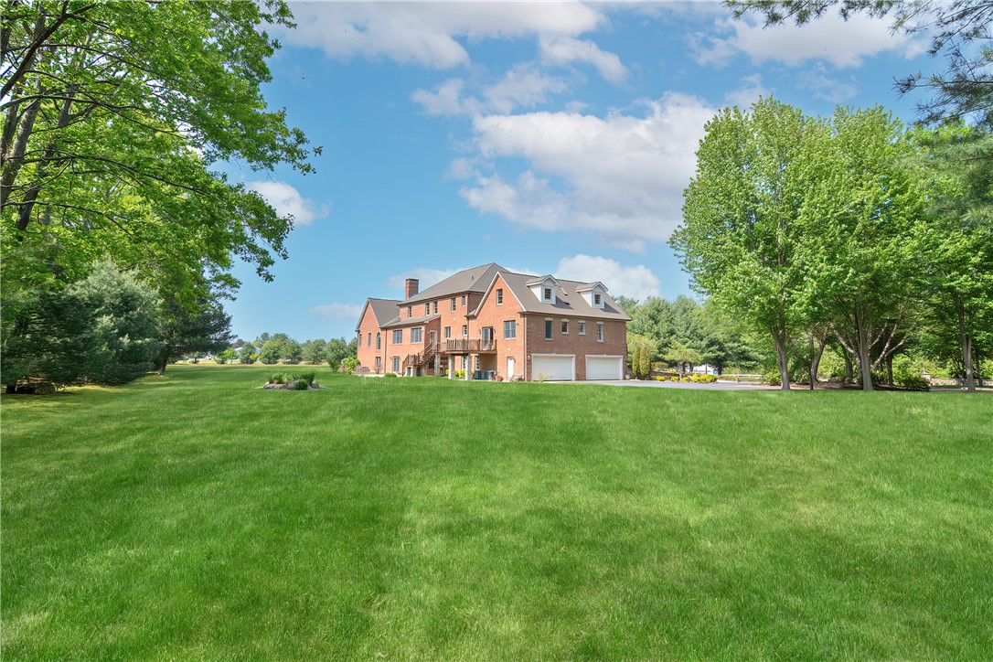 581 Pippin Orchard Road Cranston, RI 02921 - Photo 4 of 50