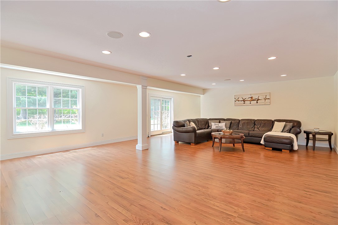 581 Pippin Orchard Road Cranston, RI 02921 - Photo 41 of 50