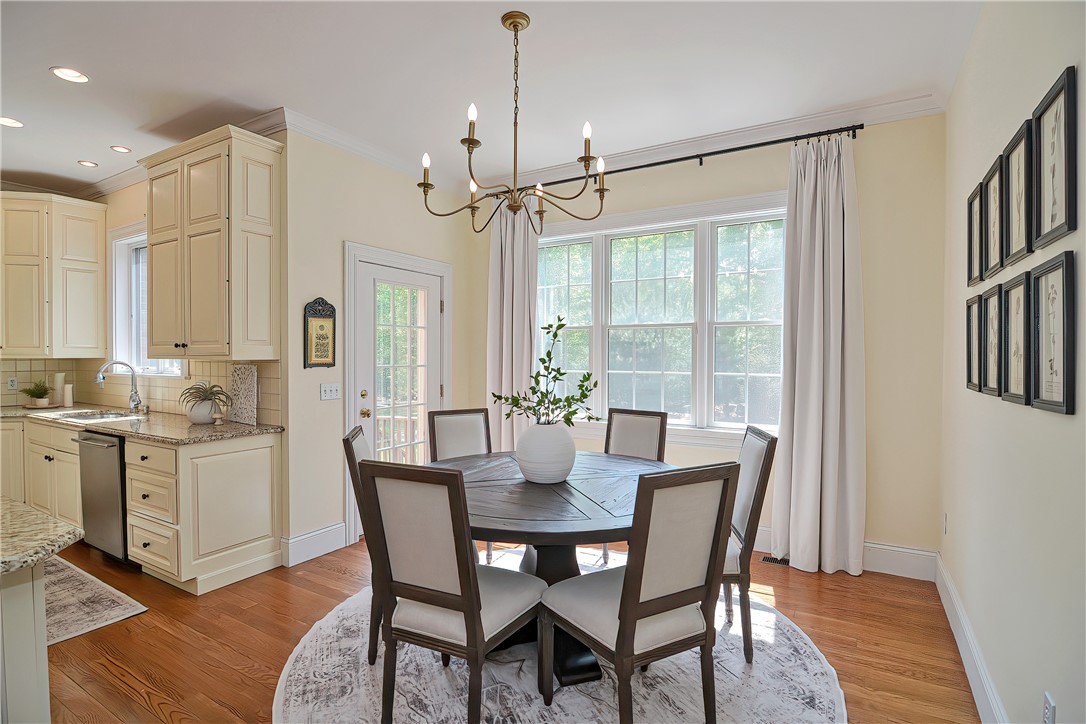 581 Pippin Orchard Road Cranston, RI 02921 - Photo 7 of 50