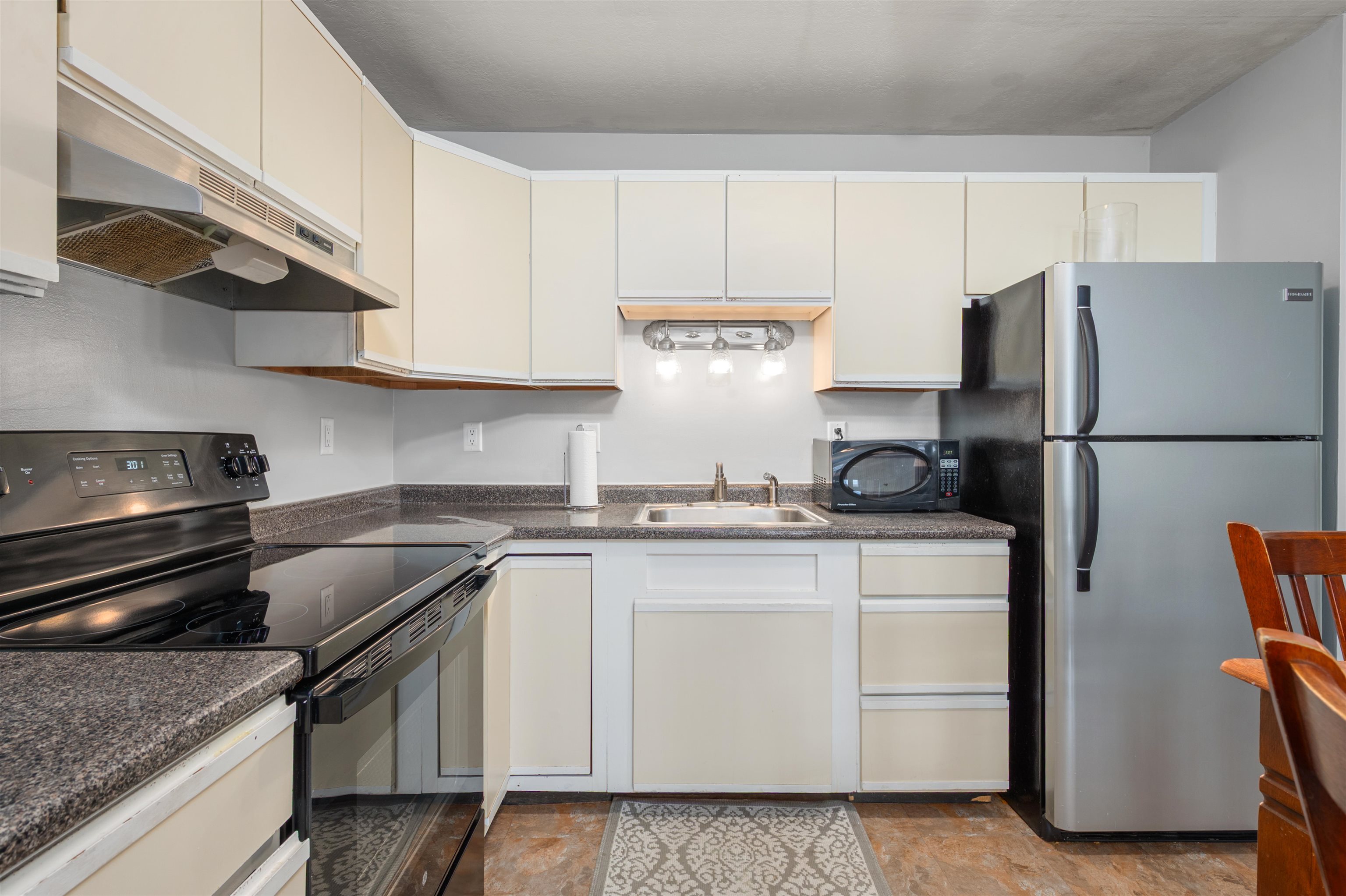 131 Lake Street, Unit 230 Gilford, NH 03246 - Photo 8 of 38