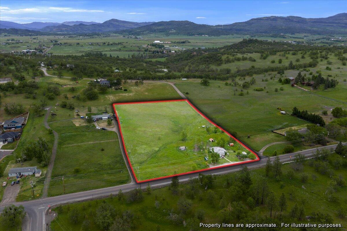 963 Stevens Road Eagle Point, OR 97524 - Photo 14 of 16 963 Stevens