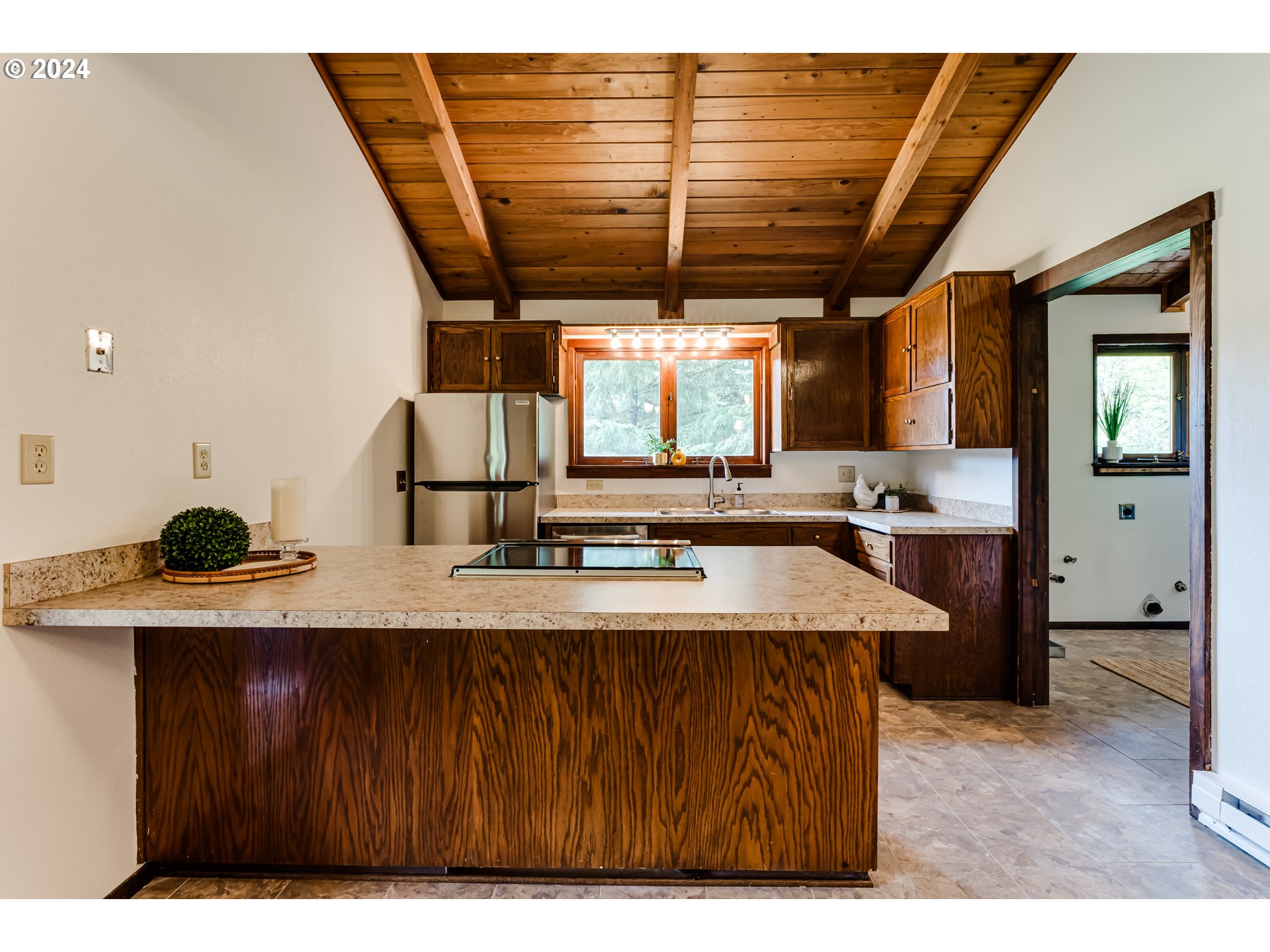 25500 Hall Road Junction City, OR 97448 - Photo 11 of 47 Gallery Image 11