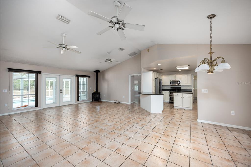 19191 Northwest 212th Street High Springs, FL 32643 - Photo 8 of 37