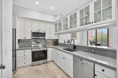 $975,000 | 2860 Marina Circle, Lighthouse Point, FL 33064