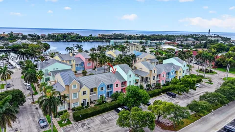 $975,000 | 2860 Marina Circle, Lighthouse Point, FL 33064