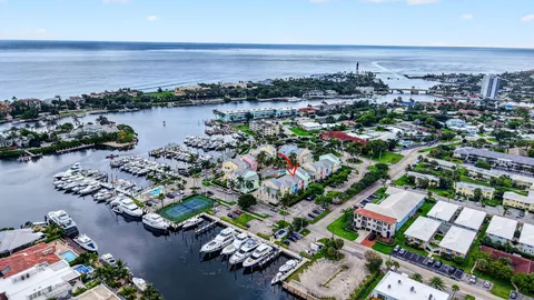 $975,000 | 2860 Marina Circle, Lighthouse Point, FL 33064