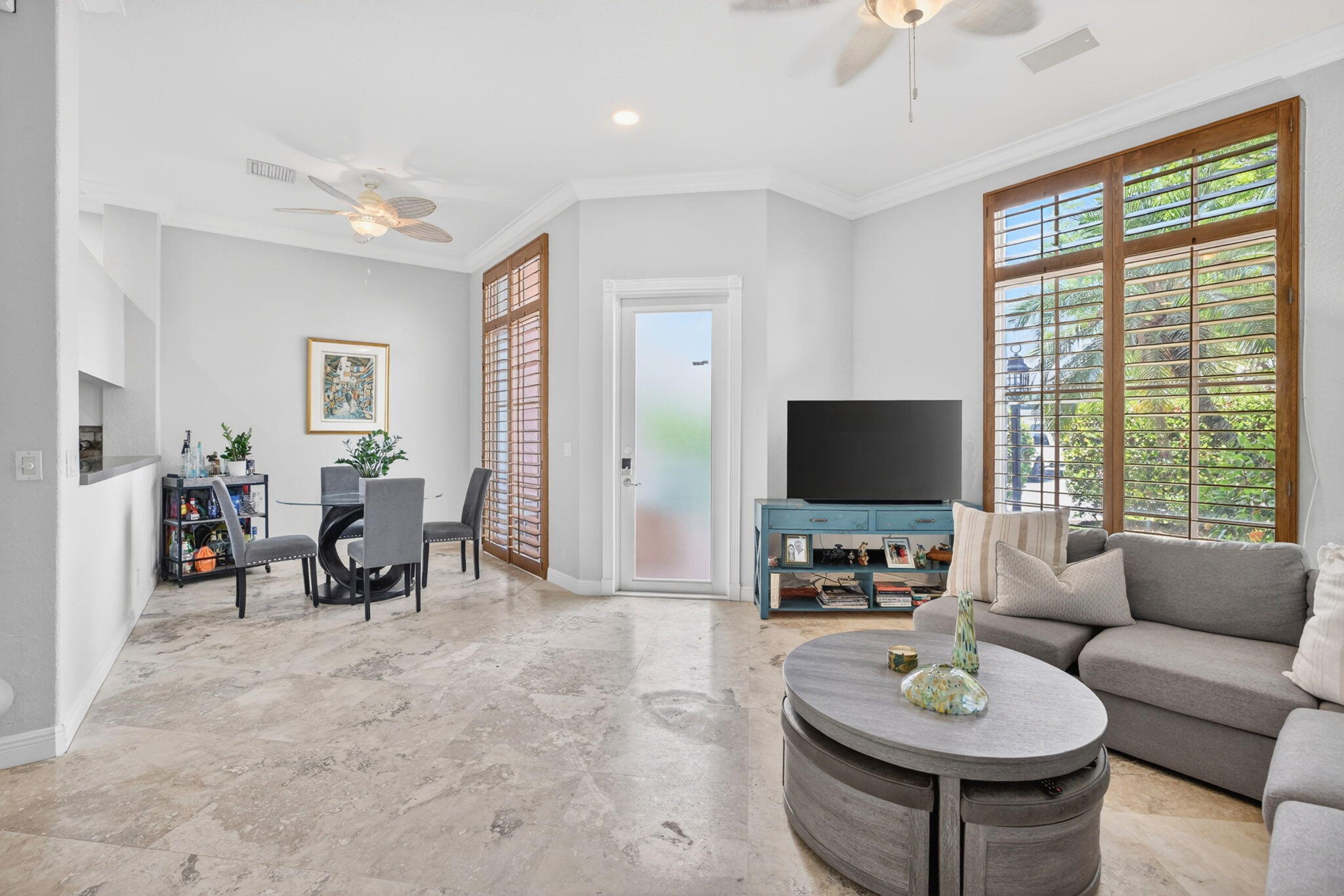 2860 Marina Circle Lighthouse Point, FL 33064 - Photo 8 of 37 Light and Bright with High Ceilings