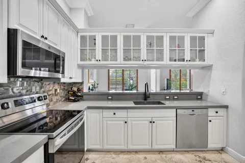 $975,000 | 2860 Marina Circle, Lighthouse Point, FL 33064
