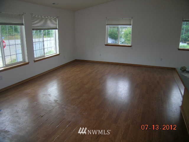 1024 Bowen Way Tenino, WA 98589 - Photo 2 of 10