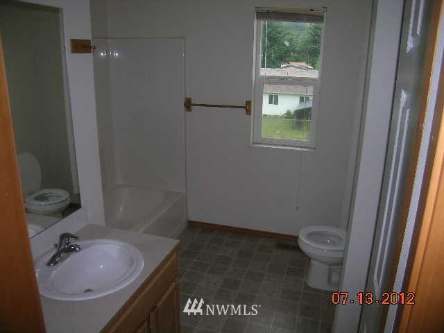1024 Bowen Way Tenino, WA 98589 - Photo 6 of 10