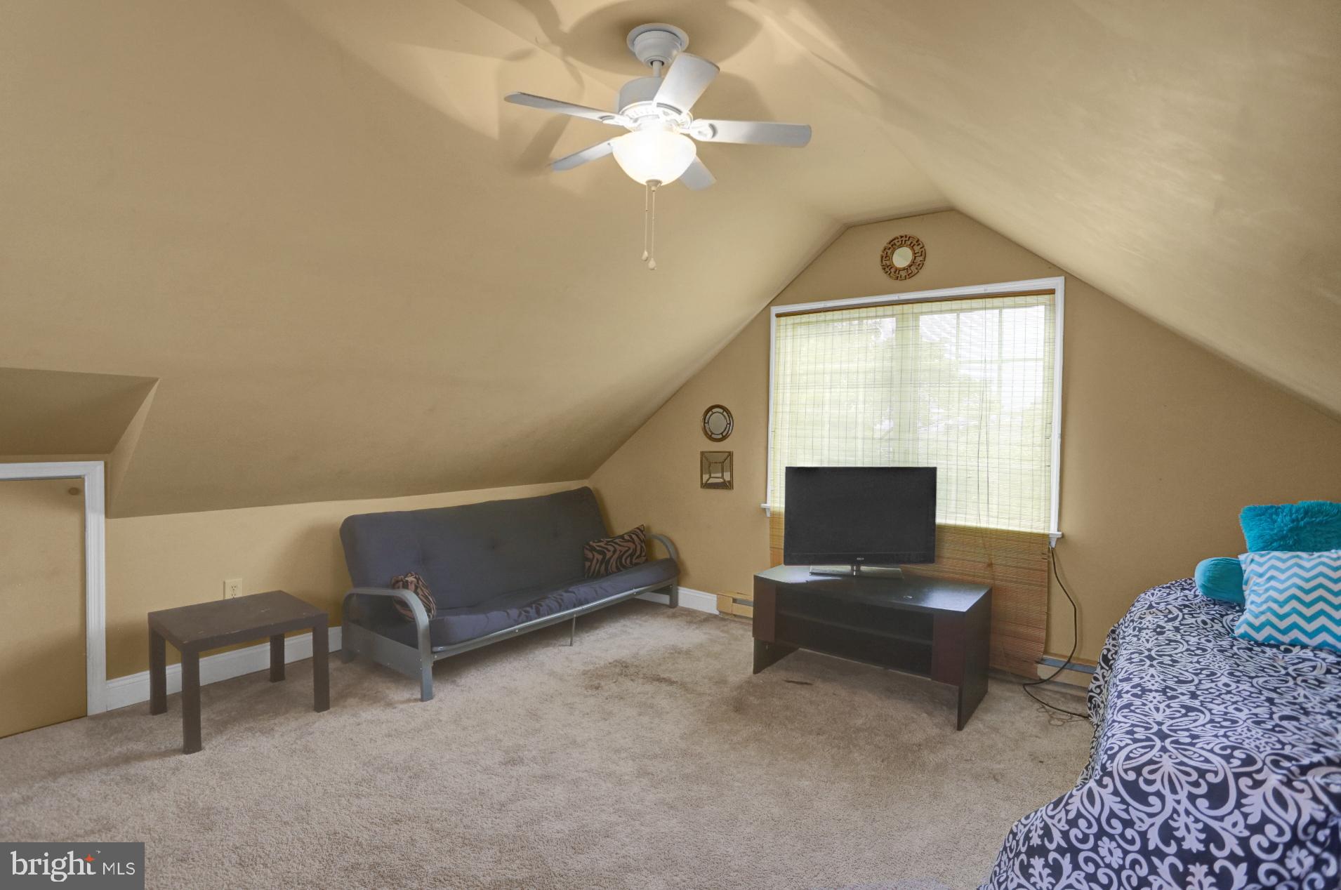 214 South Miller Street Reading, PA 19607 - Photo 26 of 34 You're gonna love this third level