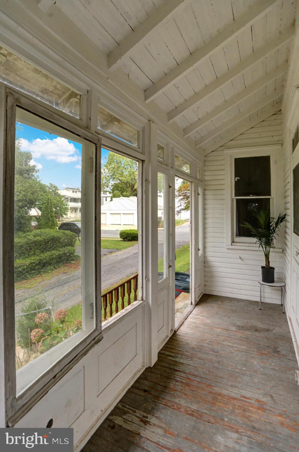 214 South Miller Street Reading, PA 19607 - Photo 30 of 34 Morning coffee here to start the perfect day!