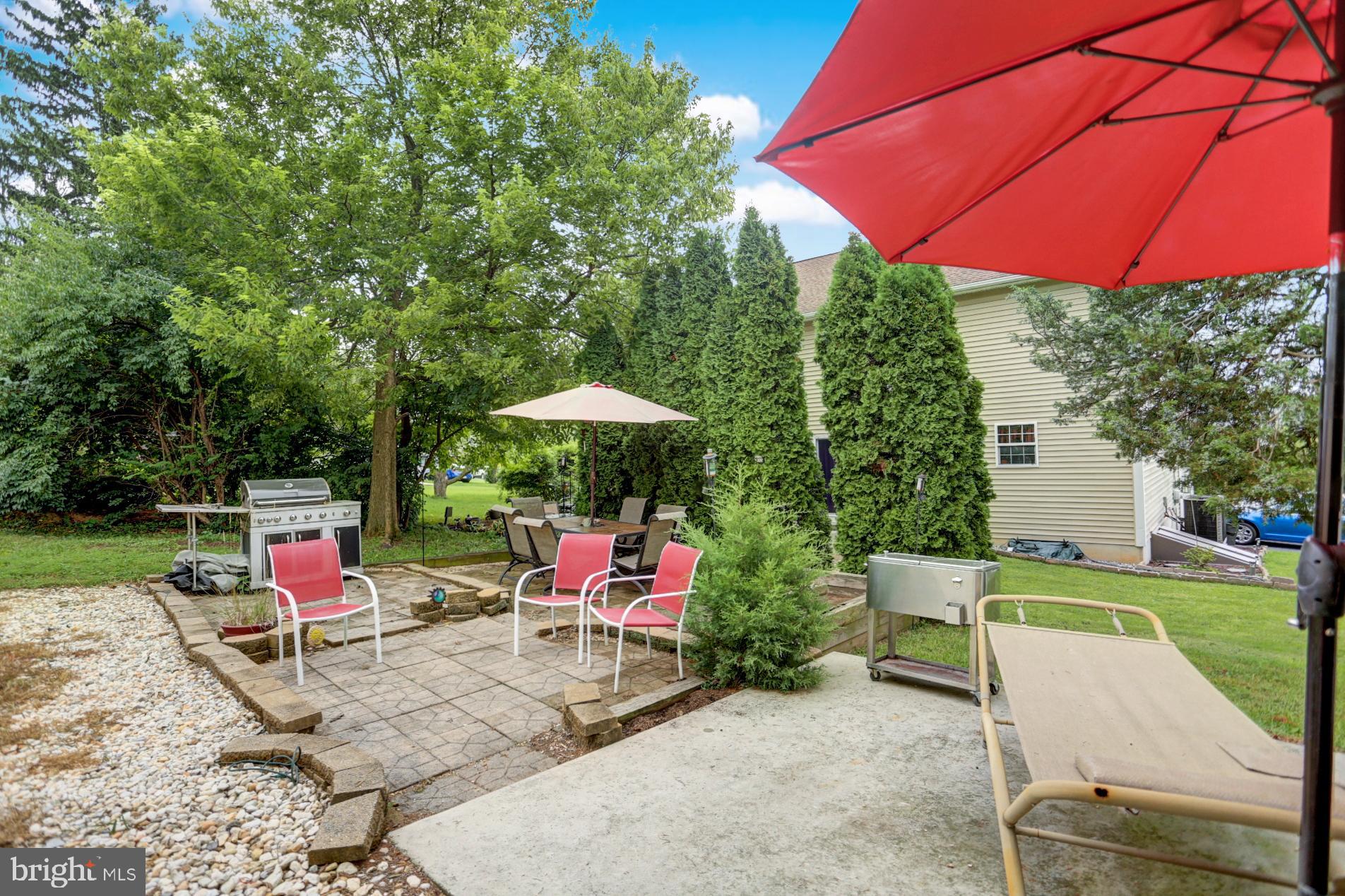 214 South Miller Street Reading, PA 19607 - Photo 31 of 34 Great outdoor entertainment area