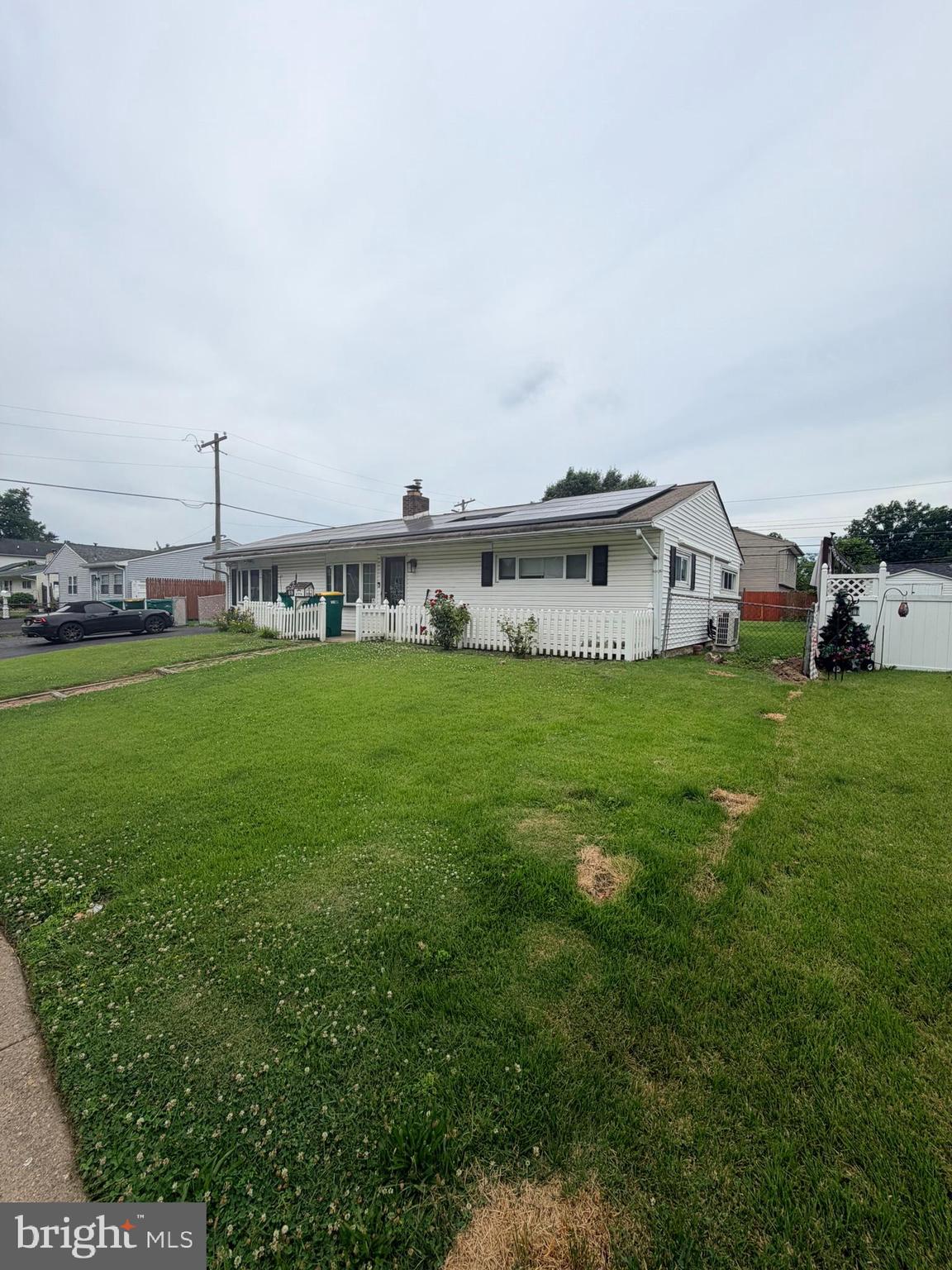 89 Timber Lane Levittown, PA 19054 - Photo 2 of 12