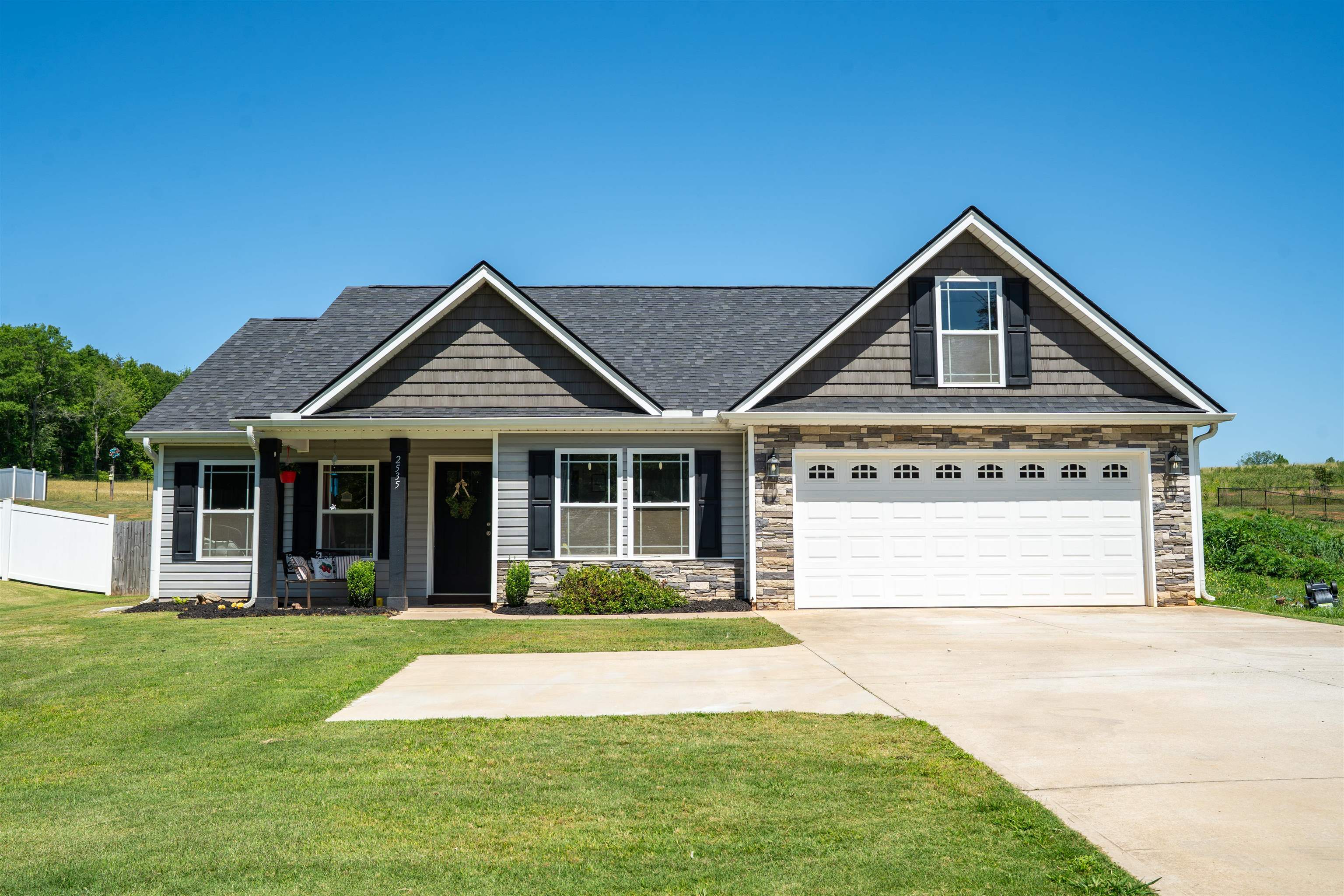 2535 Foster Road Inman, SC 29349 - Photo 1 of 24