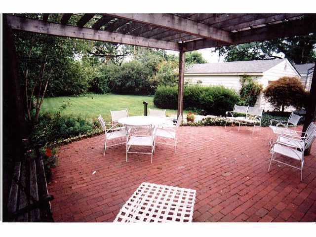 2546 Berwyn Road Columbus, OH 43221 - Photo 2 of 8