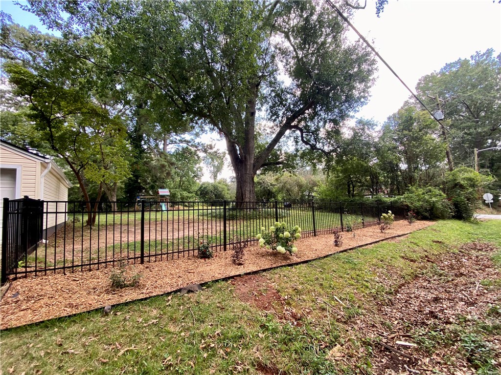 715 College Avenue Anderson, SC 29621 - Photo 5 of 32