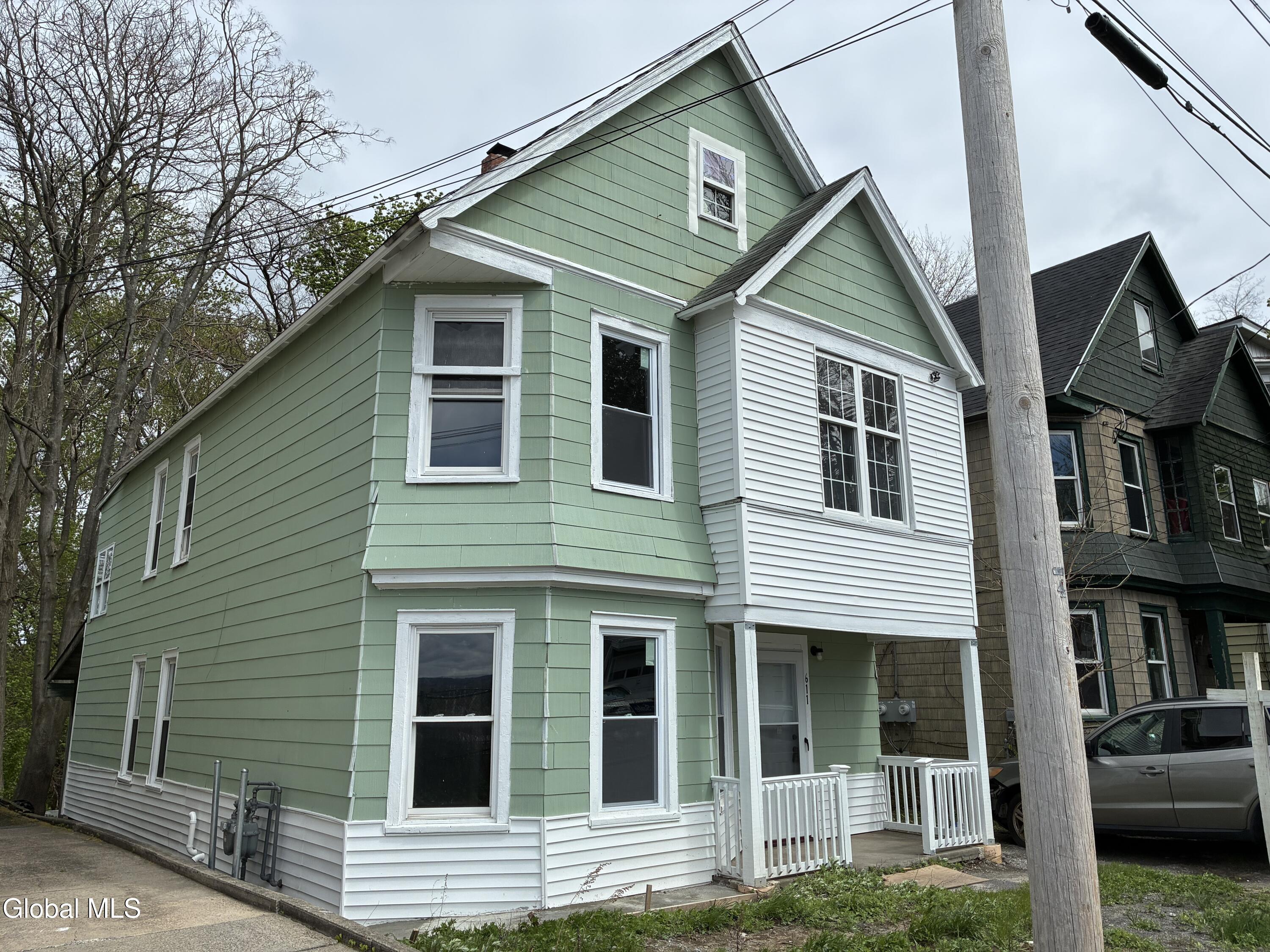 609 Bluff Avenue Schenectady, NY 12303 - Photo 2 of 37 IMG_4234 (1)