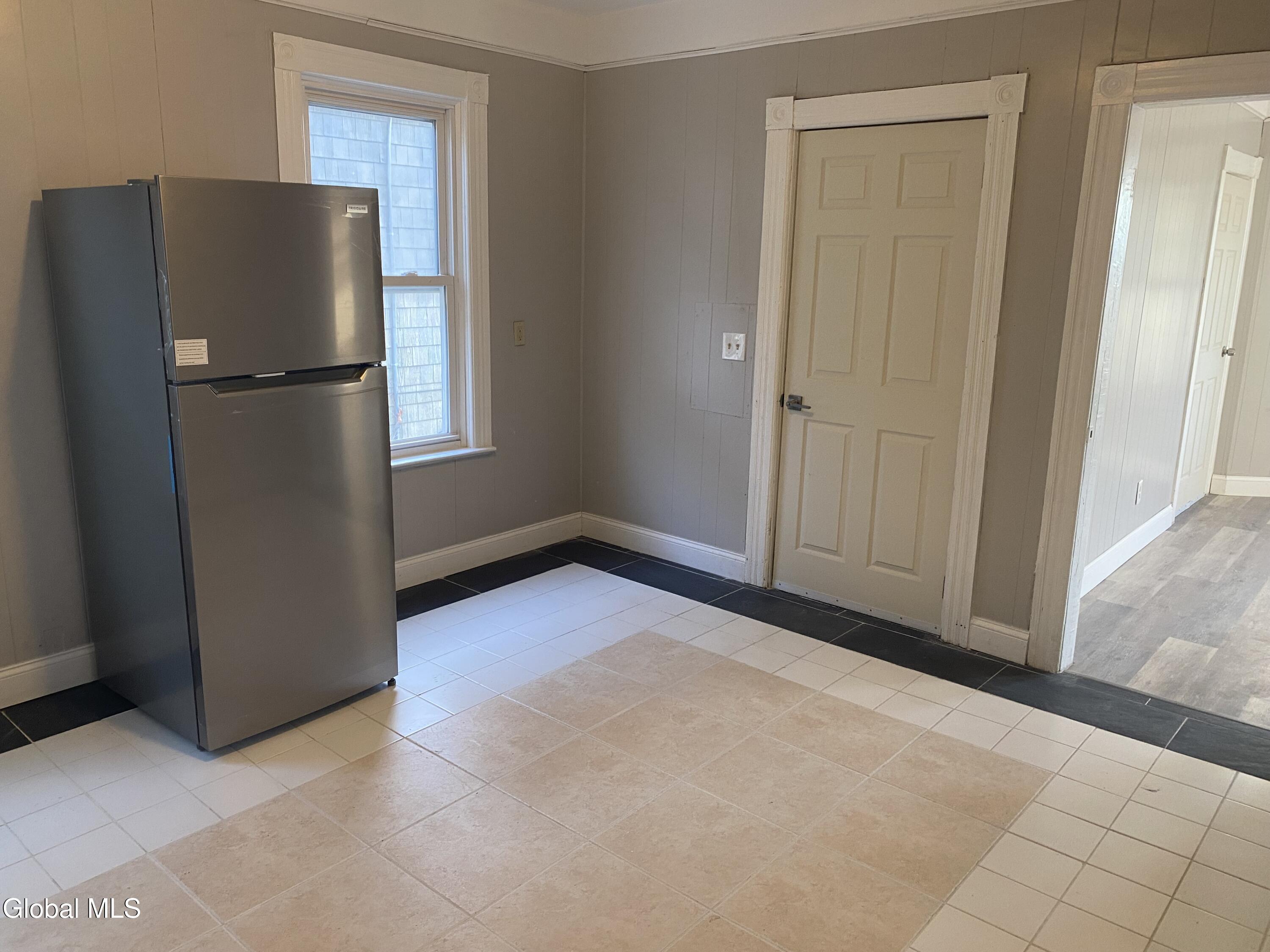 609 Bluff Avenue Schenectady, NY 12303 - Photo 21 of 37 IMG_7926