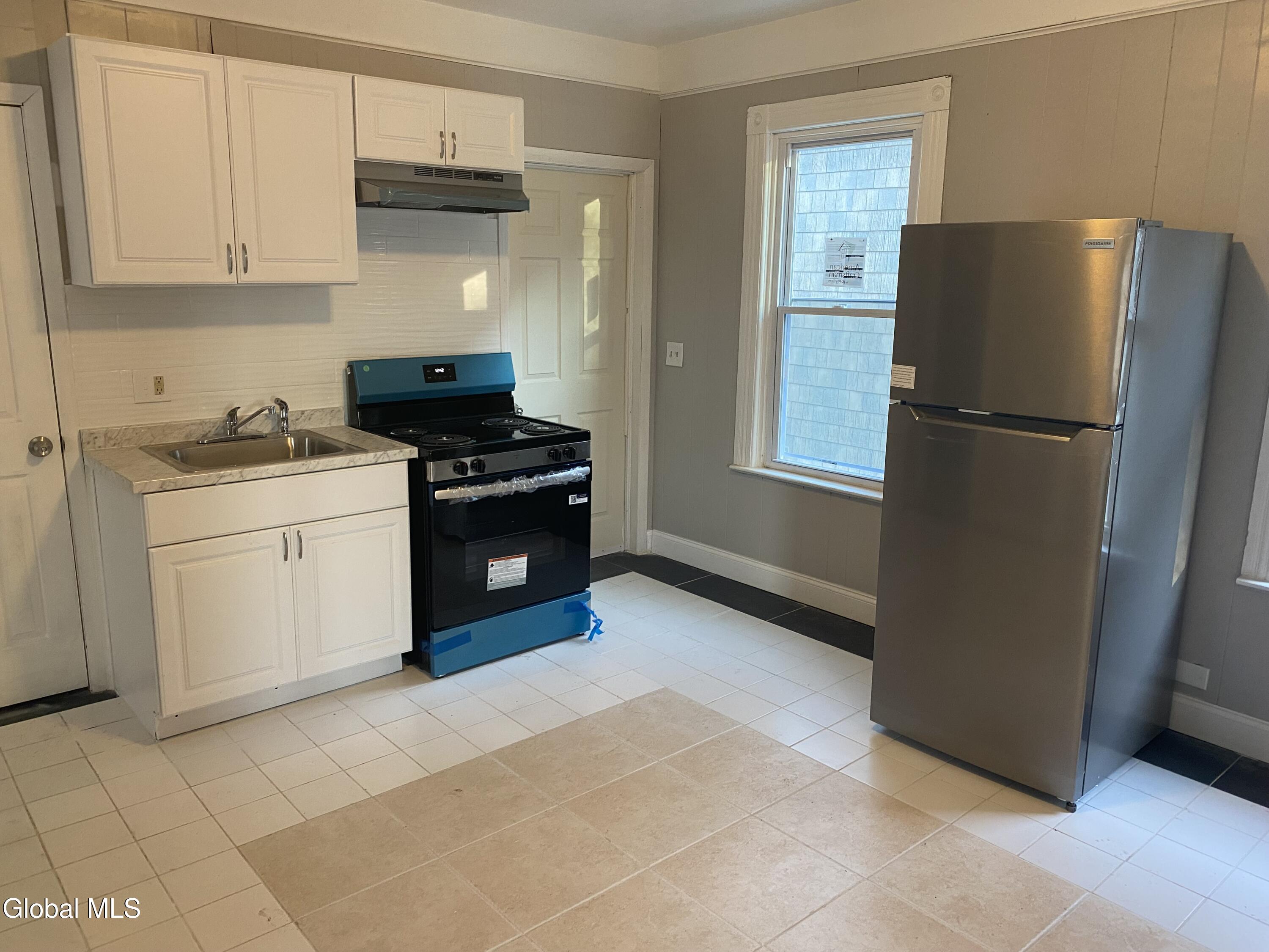 609 Bluff Avenue Schenectady, NY 12303 - Photo 22 of 37 IMG_7930