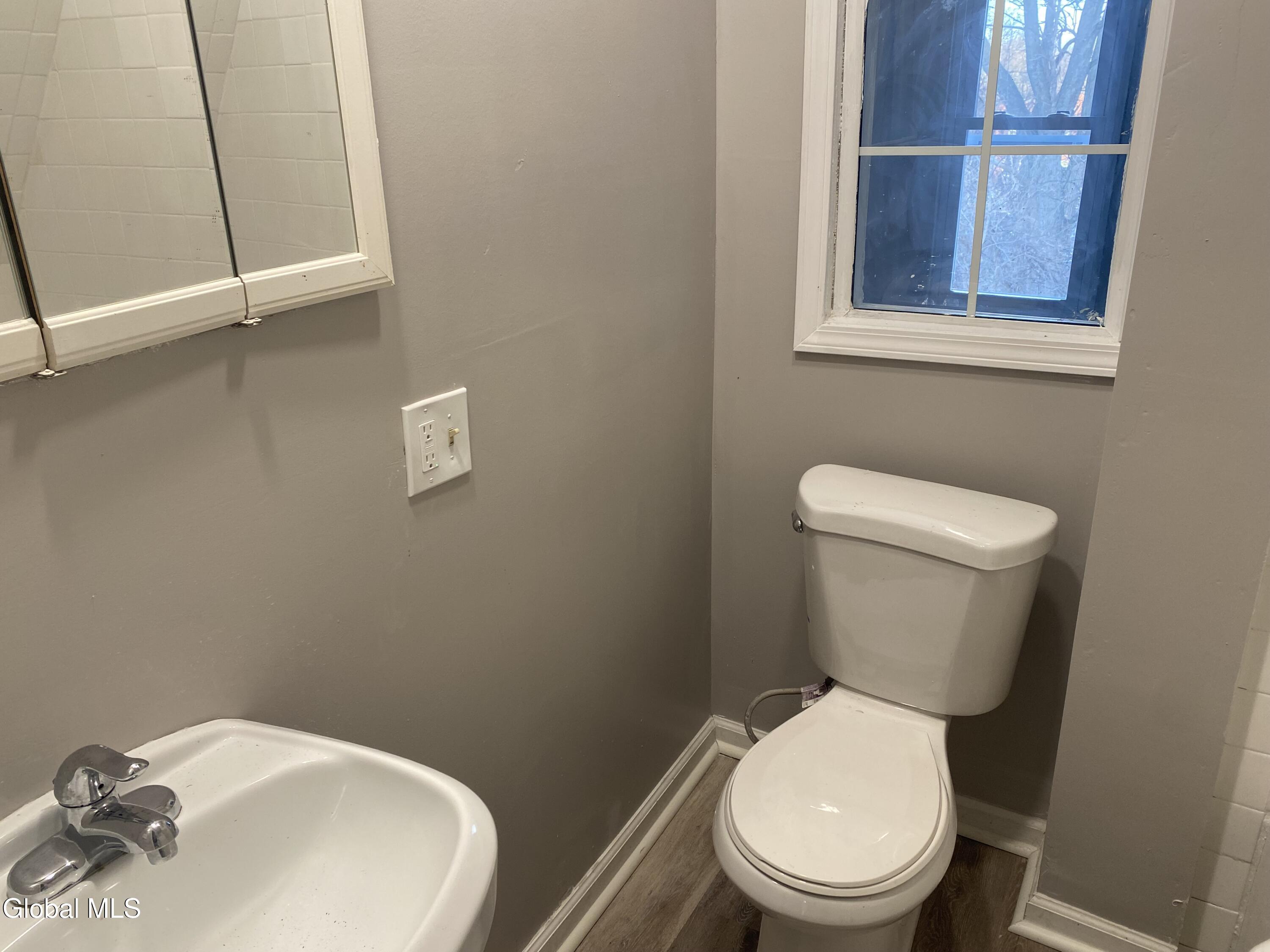 609 Bluff Avenue Schenectady, NY 12303 - Photo 24 of 37 IMG_7928