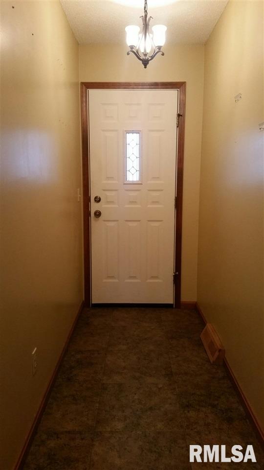 18200 North 1300th Road Macomb, IL 61455 - Photo 4 of 18