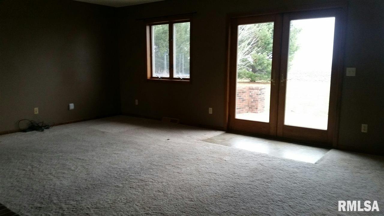 18200 North 1300th Road Macomb, IL 61455 - Photo 8 of 18