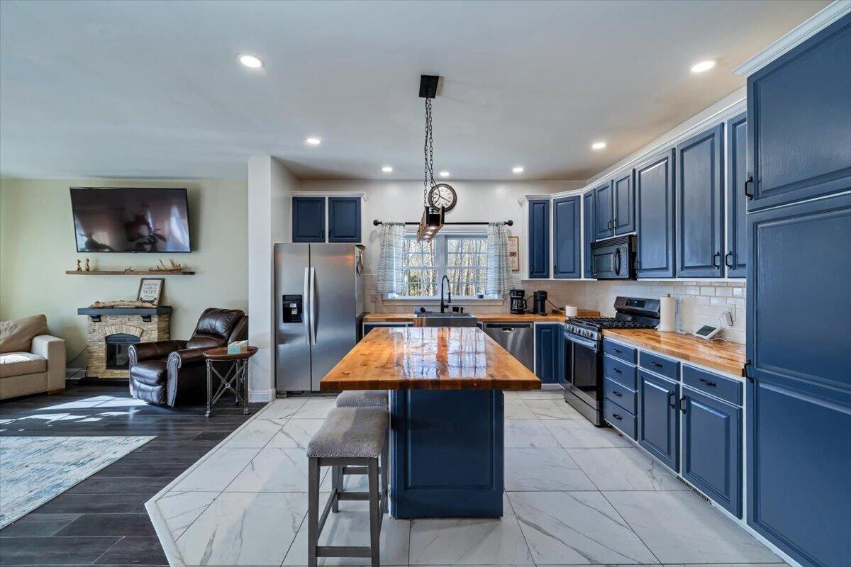 525 Big Oak Road Canadensis, PA 18325 - Photo 5 of 37 19-Photo-19