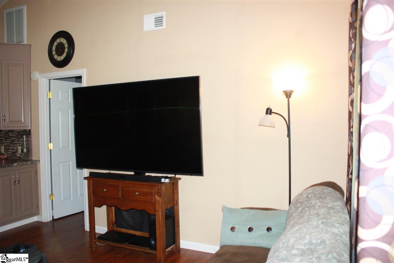 385 Raines Road Easley, SC 29640 - Photo 2 of 33