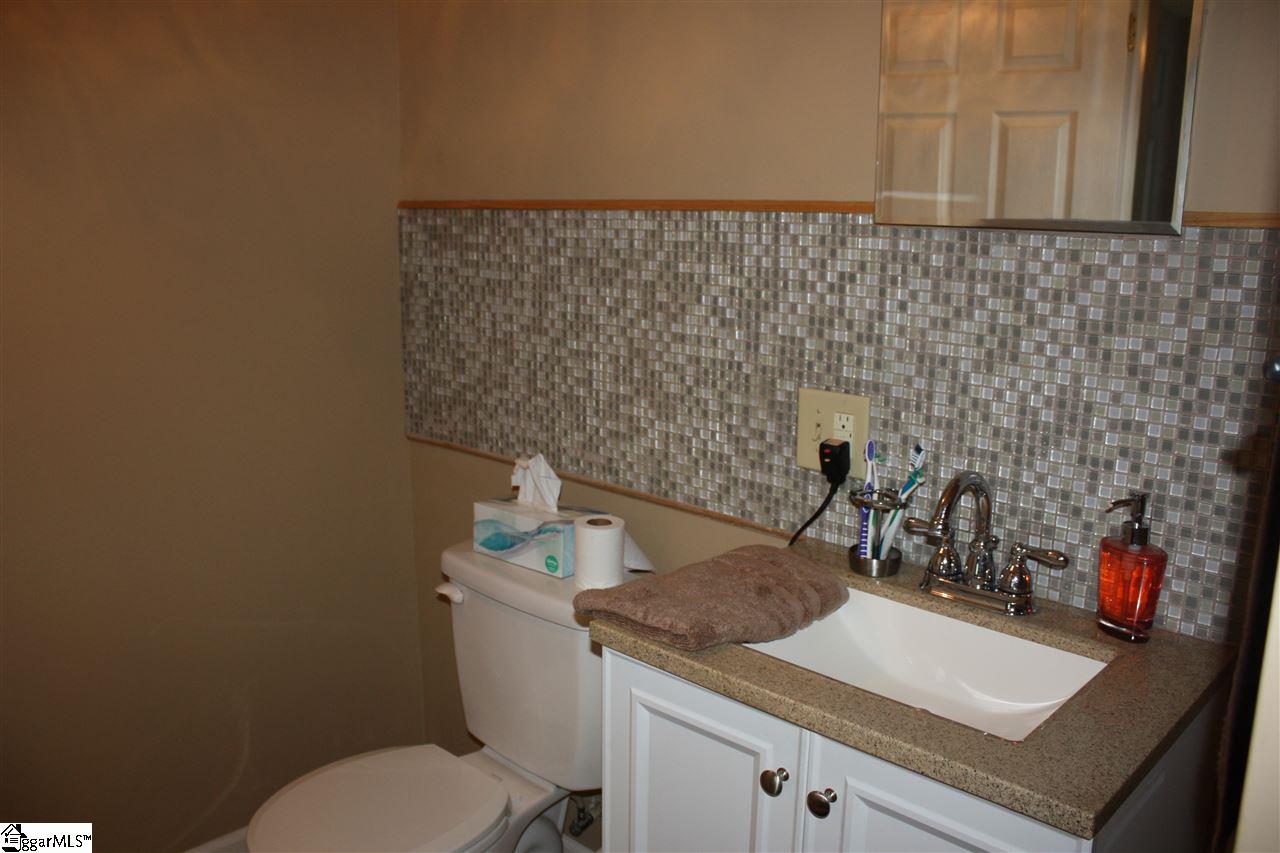 385 Raines Road Easley, SC 29640 - Photo 9 of 33