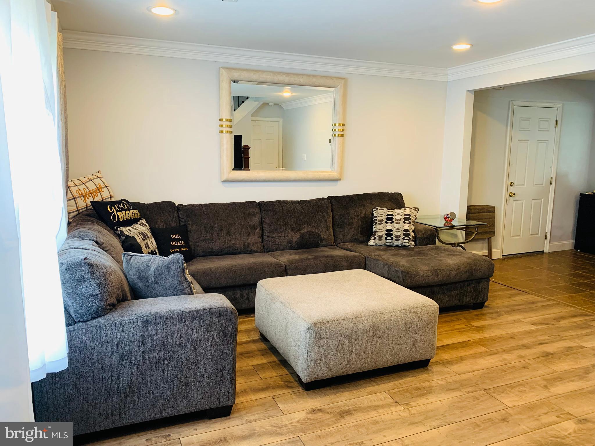 20 Quill Road Levittown, PA 19057 - Photo 2 of 14 Gallery Image 2