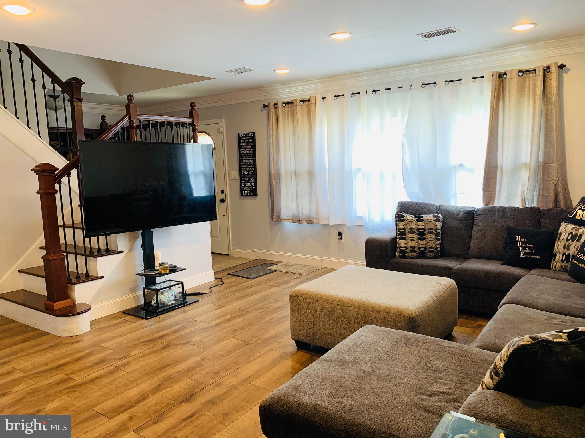20 Quill Road Levittown, PA 19057 - Photo 3 of 14 Gallery Image 3