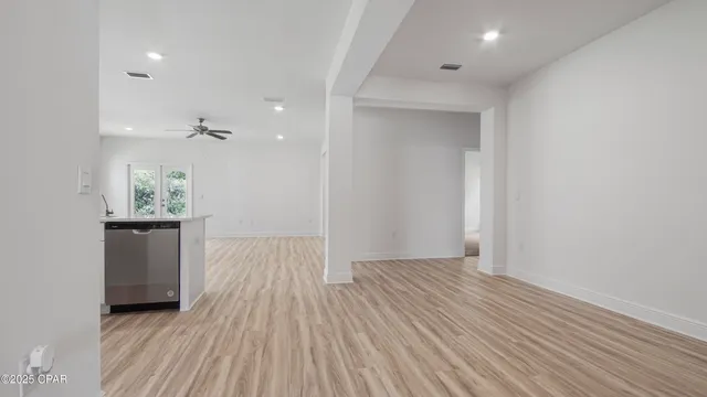 $469,400 | 405 Wolcott Way, Panama City Beach, FL 32413